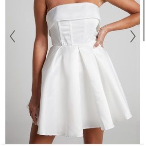 SHOWPO white ‘valora’ dress